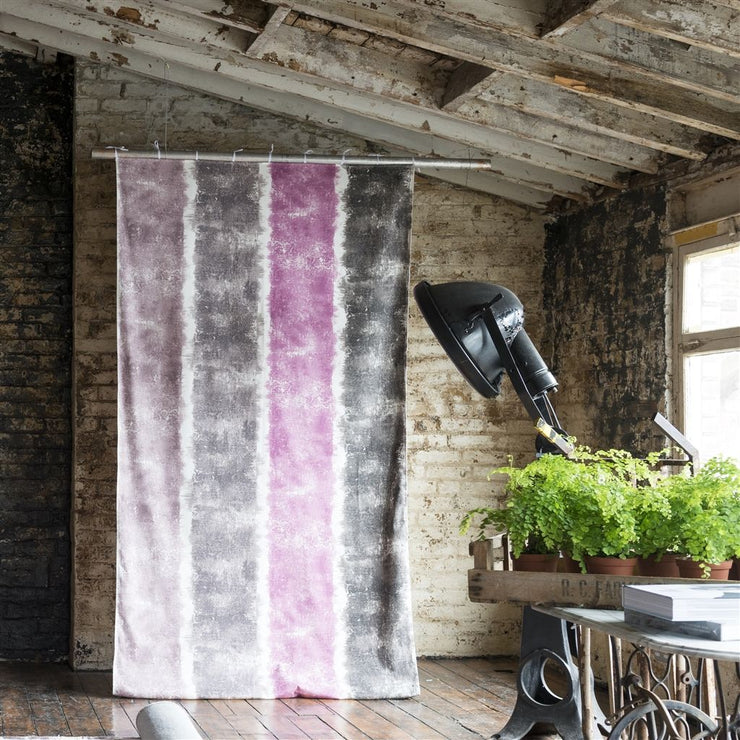 Designers Guild Mapuche - Damson