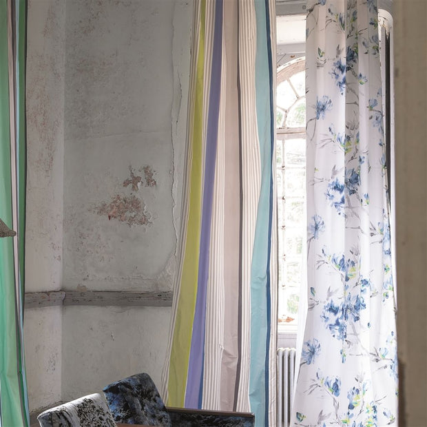 Designers Guild Oriental Flower - Indigo